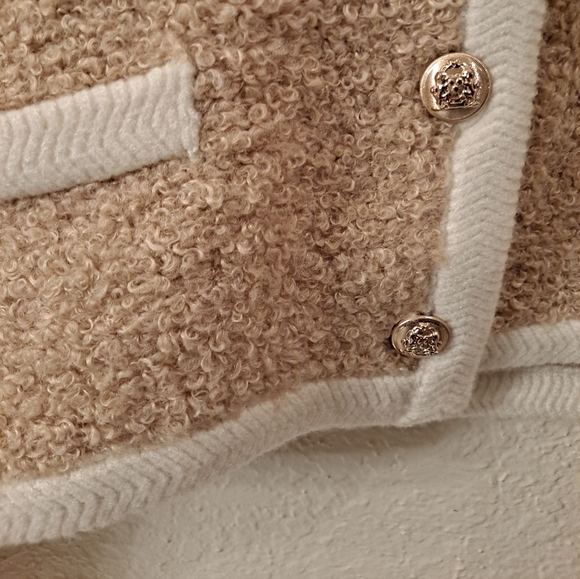 Ann Taylor Cream & White Boucle Teddy Button Front Jacket Women's Size Medium - Picture 3 of 8